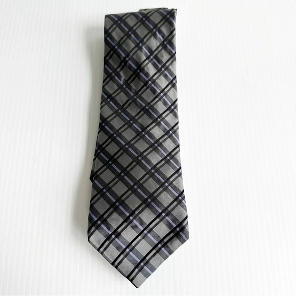 Saks Fifth Avenue 100% Silk Tie Gray Purple Geometric Stripes Made In USA - Picture 3 of 9